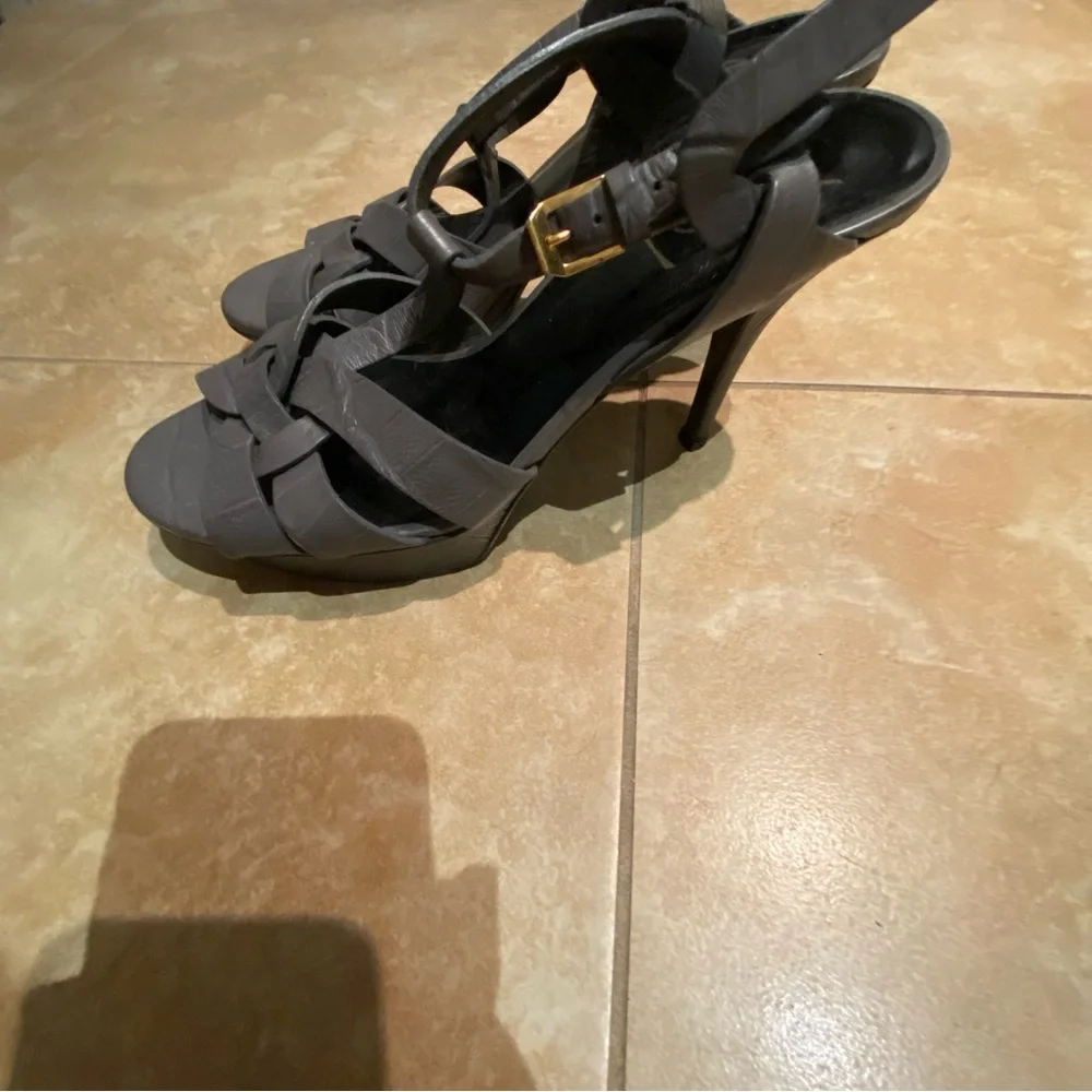 SOLD Saint Laurent Grey Alligator Embossed 75 Tribute Heels Size 38.5 EU - Picture 7 of 10